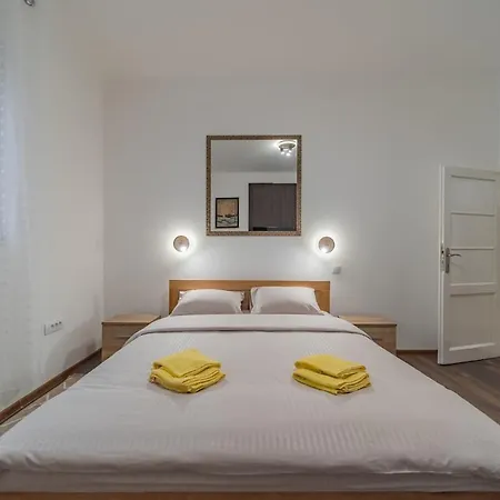 Nele Апартаменты *